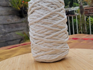 Fil peigné 1 ply – 4 mm – Bobine 500 g – Image 1