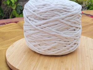 Fil peigné 1 ply – 5 mm – Bobine 1,5 kg – Image 1
