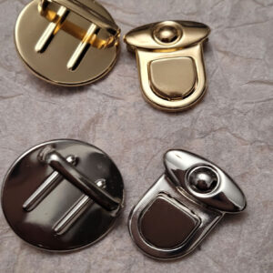 Fermoir à pression pour sac a main en métal argenté – Image 4