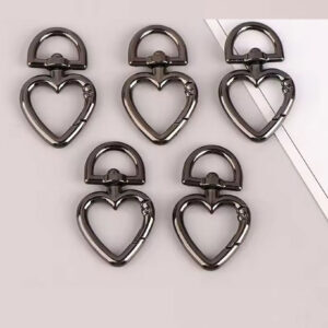 Fermoir connecteur mousqueton pivotant forme cœur Gun métal – Image 1